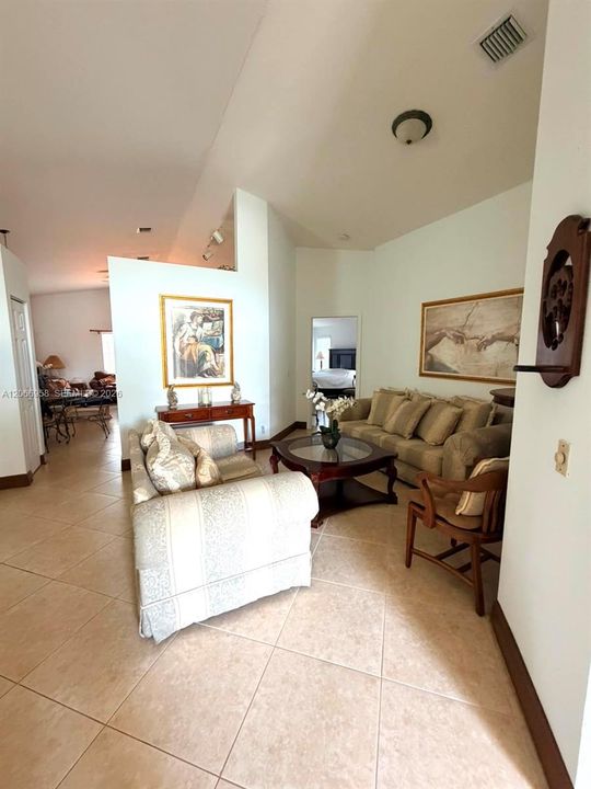 For Sale: $603,000 (3 beds, 2 baths, 1760 Square Feet)