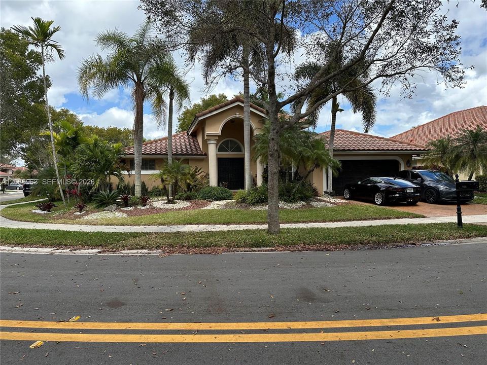 For Sale: $1,080,000 (4 beds, 2 baths, 0 Square Feet)