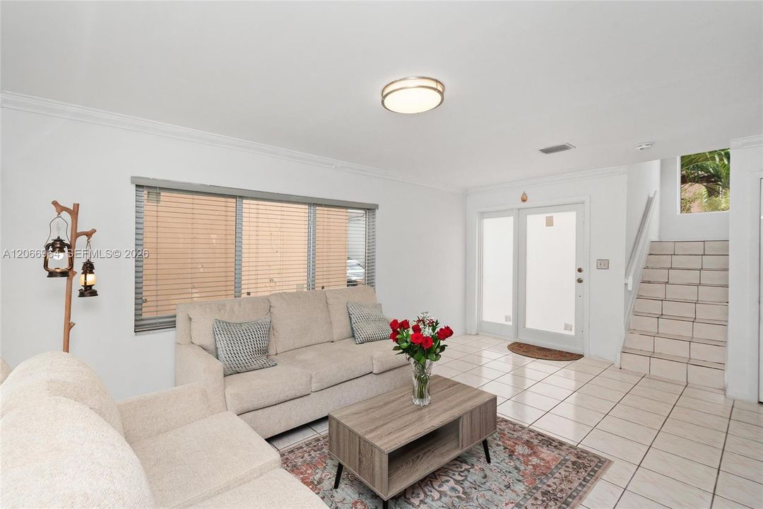 For Sale: $550,000 (4 beds, 3 baths, 1690 Square Feet)