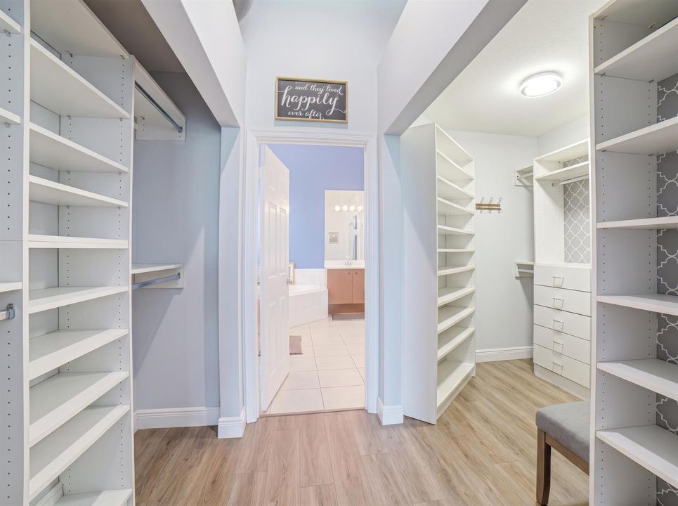 Bedroom1-Closet