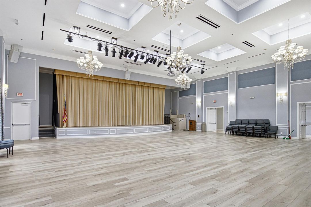 Clubhouse-Ballroom