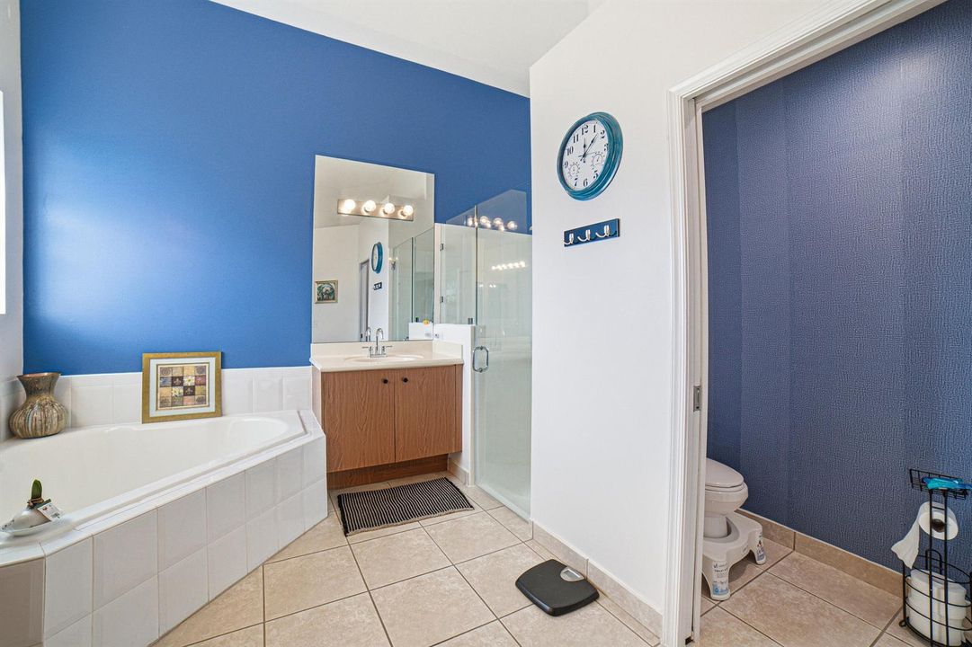 Bedroom1-Bathroom-B