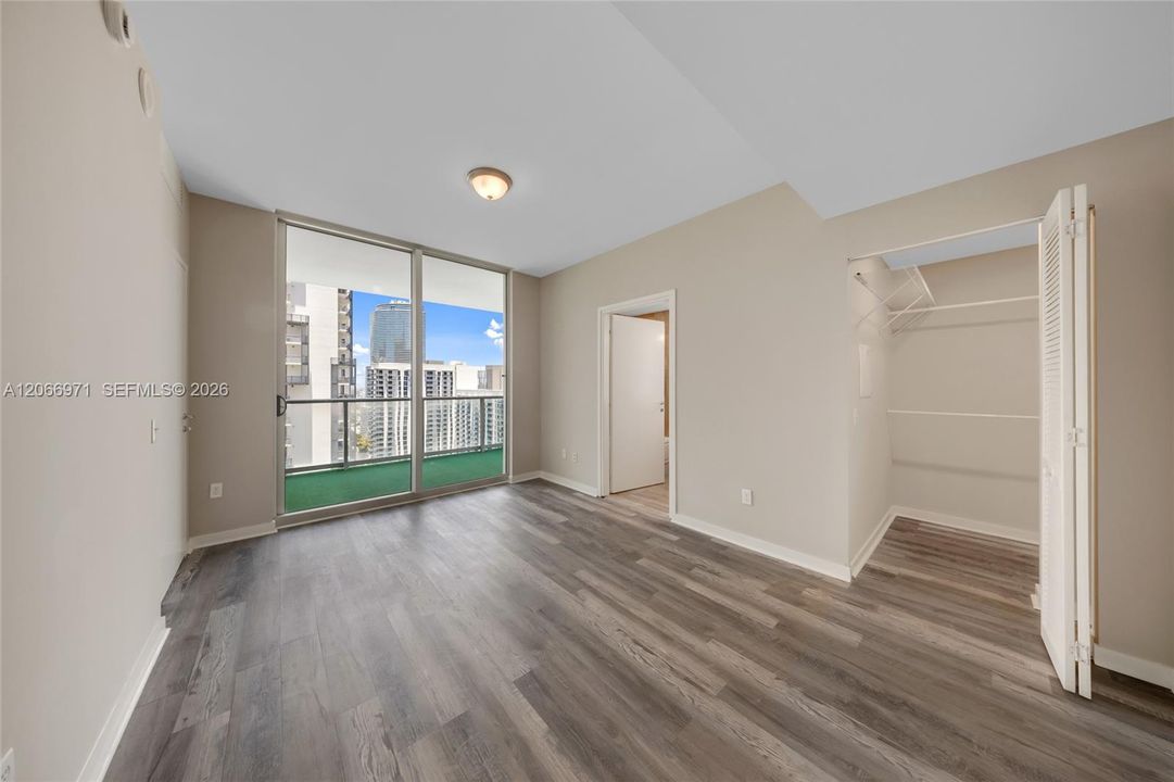 For Sale: $375,000 (1 beds, 1 baths, 540 Square Feet)