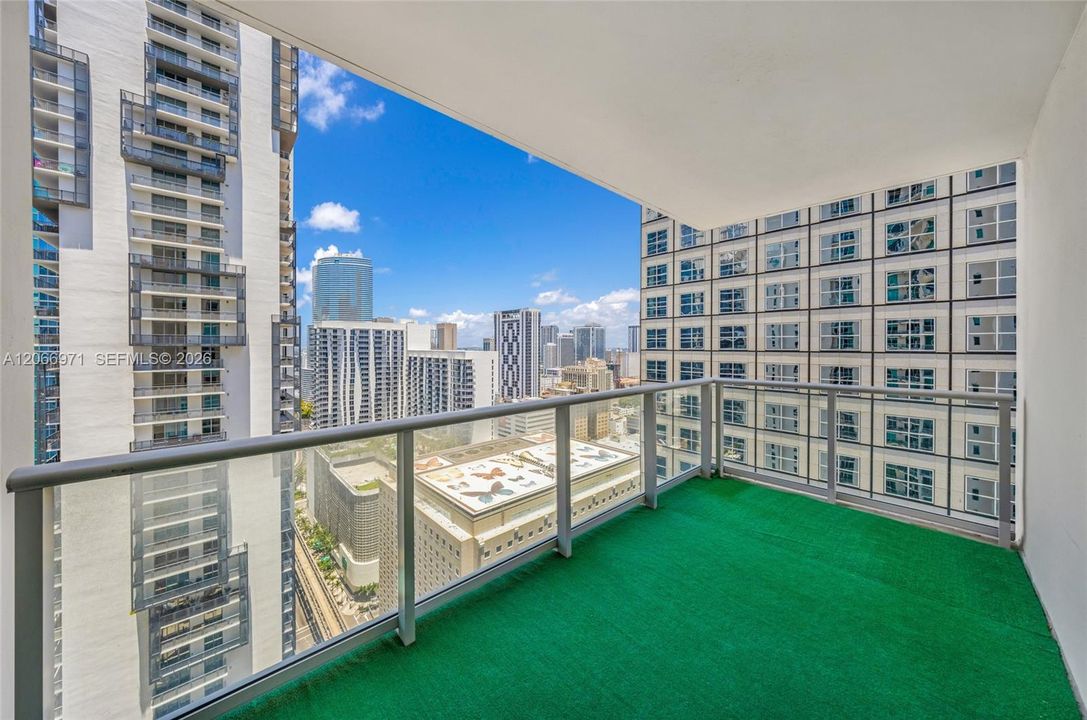 For Sale: $375,000 (1 beds, 1 baths, 540 Square Feet)