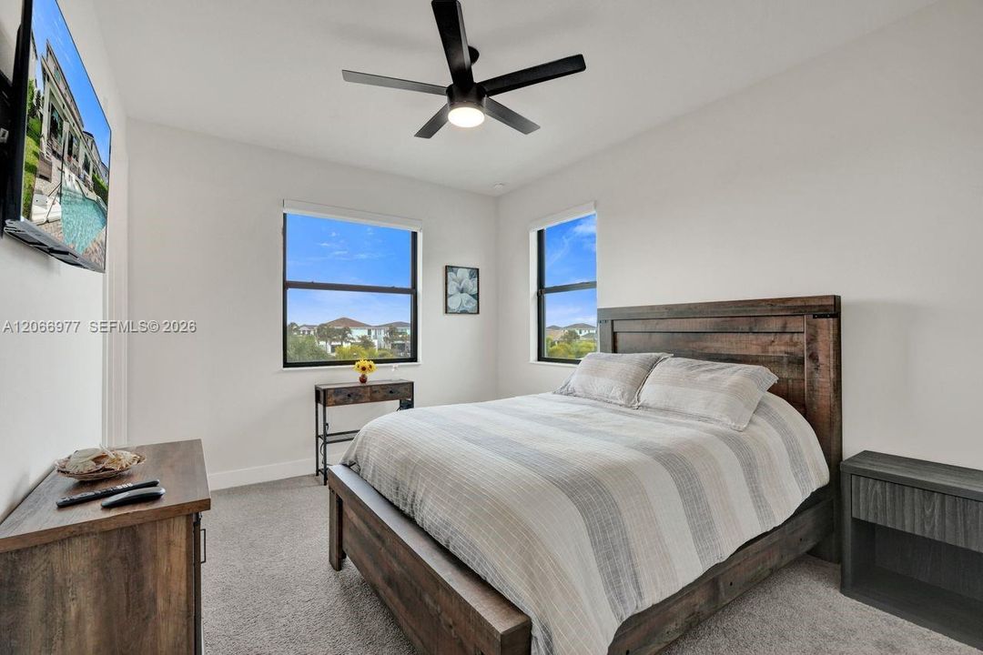 For Rent: $11,000 (5 beds, 6 baths, 3501 Square Feet)