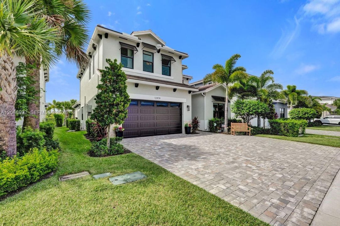 For Rent: $11,000 (5 beds, 6 baths, 3501 Square Feet)