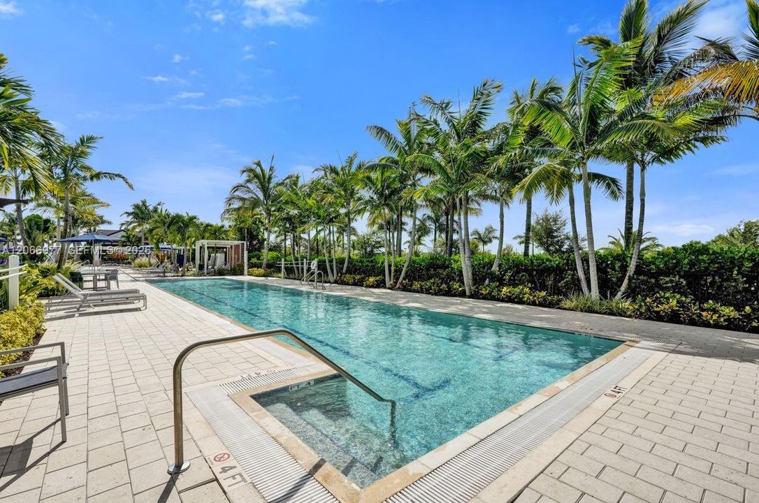 For Rent: $11,000 (5 beds, 6 baths, 3501 Square Feet)