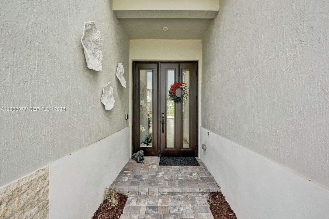 For Rent: $11,000 (5 beds, 6 baths, 3501 Square Feet)