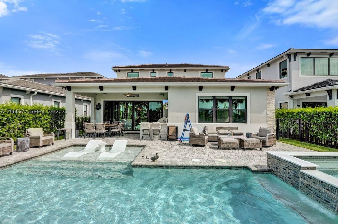 For Rent: $11,000 (5 beds, 6 baths, 3501 Square Feet)
