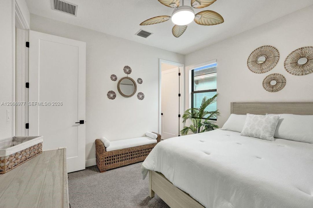 For Rent: $11,000 (5 beds, 6 baths, 3501 Square Feet)