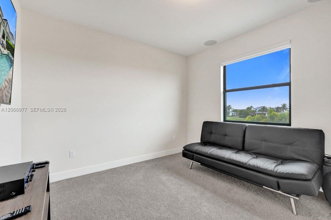 For Rent: $11,000 (5 beds, 6 baths, 3501 Square Feet)