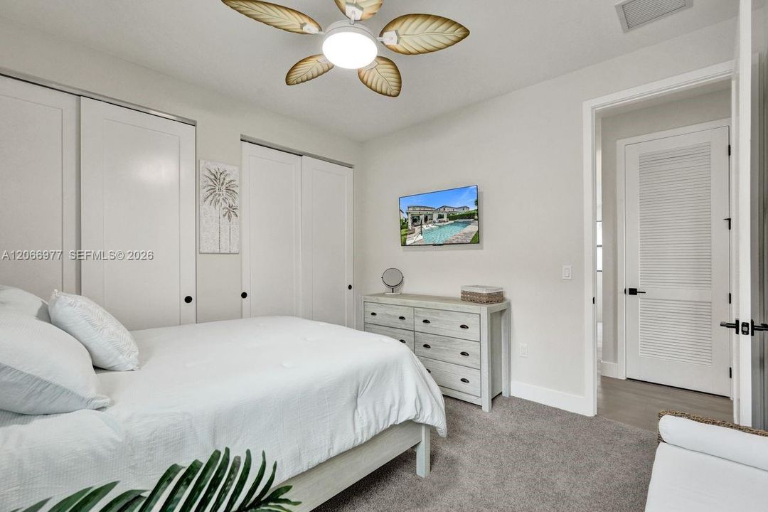 For Rent: $11,000 (5 beds, 6 baths, 3501 Square Feet)