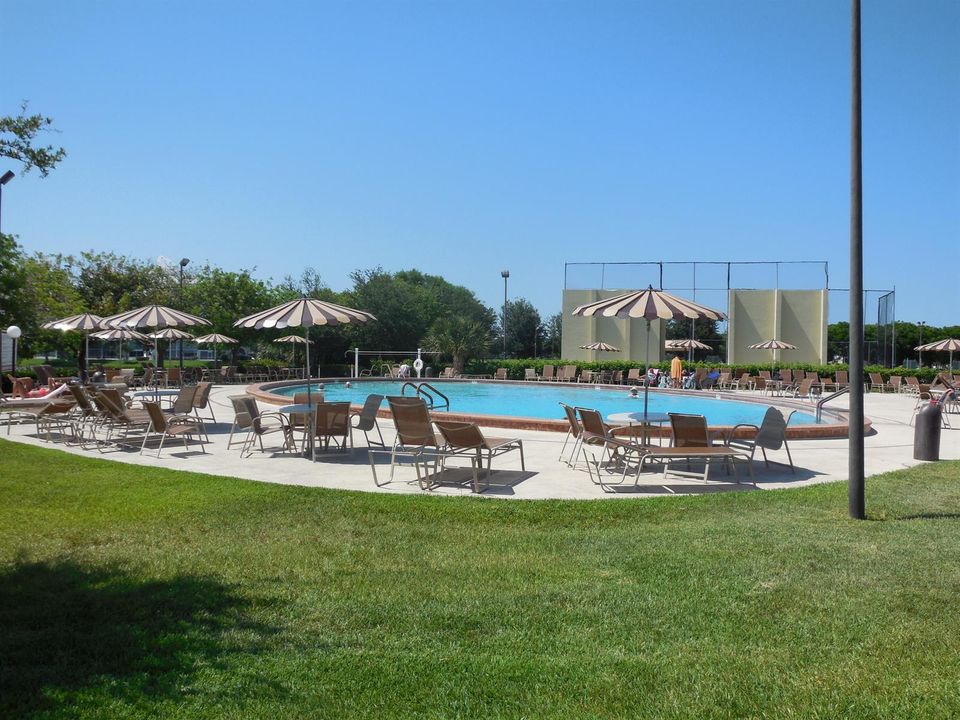 82 Outdoor Pool