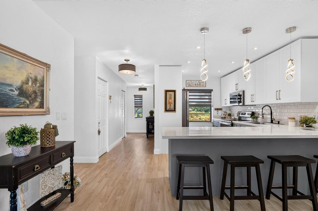 006-041-KitchenBreakfast-1500x999