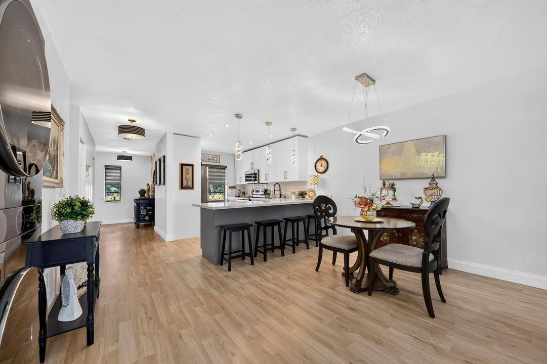 013-038-Dining RoomKitchen-1500x1000