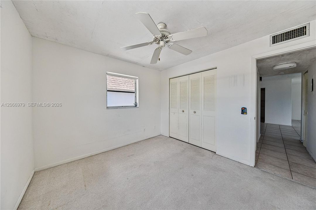 For Sale: $159,000 (2 beds, 1 baths, 856 Square Feet)