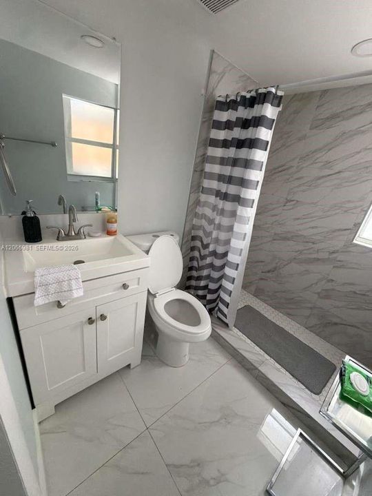 En Renta: $3,800 (3 camas, 1 baños, 1824 Pies cuadrados)