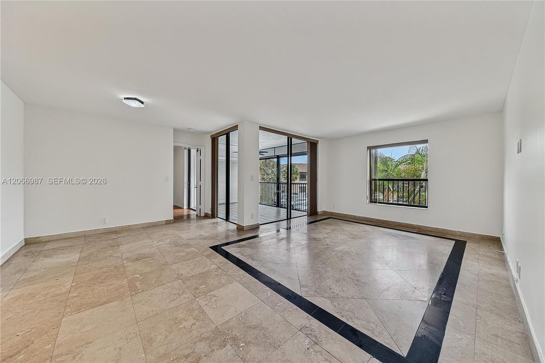 На продажу: $234,000 (2 спален, 2 ванн, 1120 Квадратных фут)