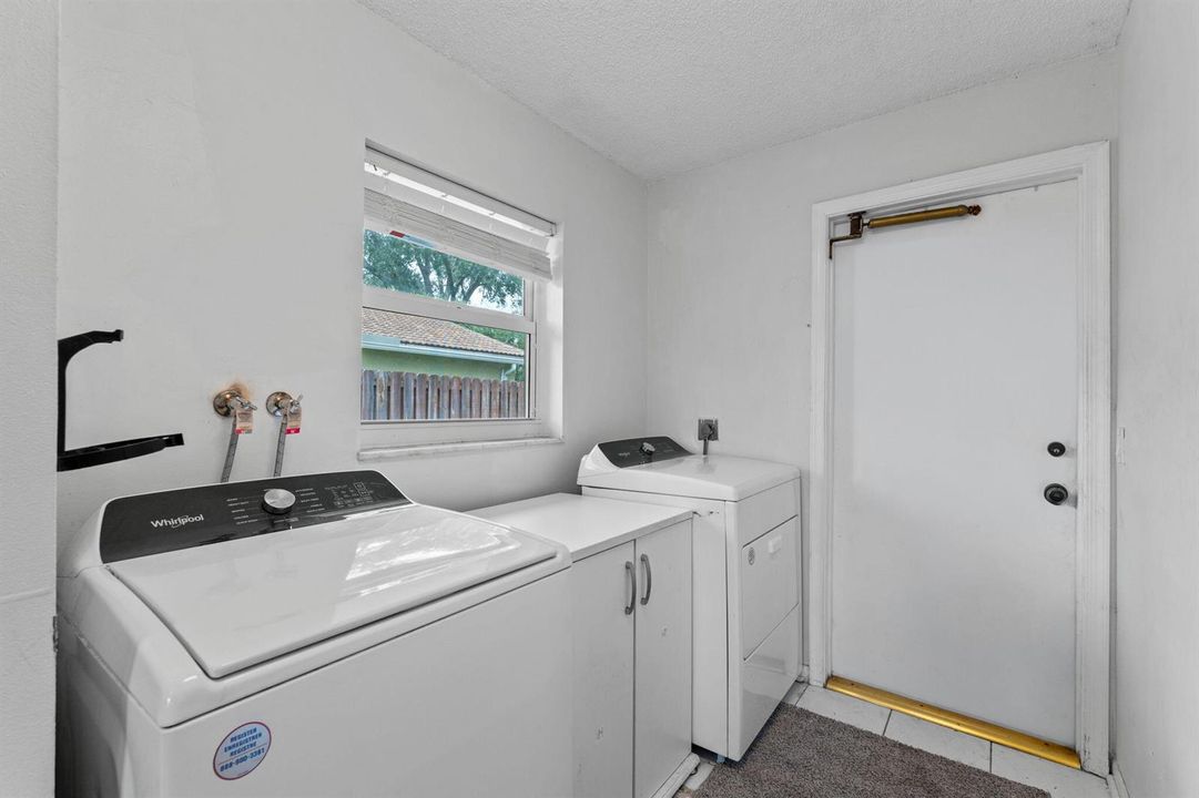 39-web-or-mls-A7404088