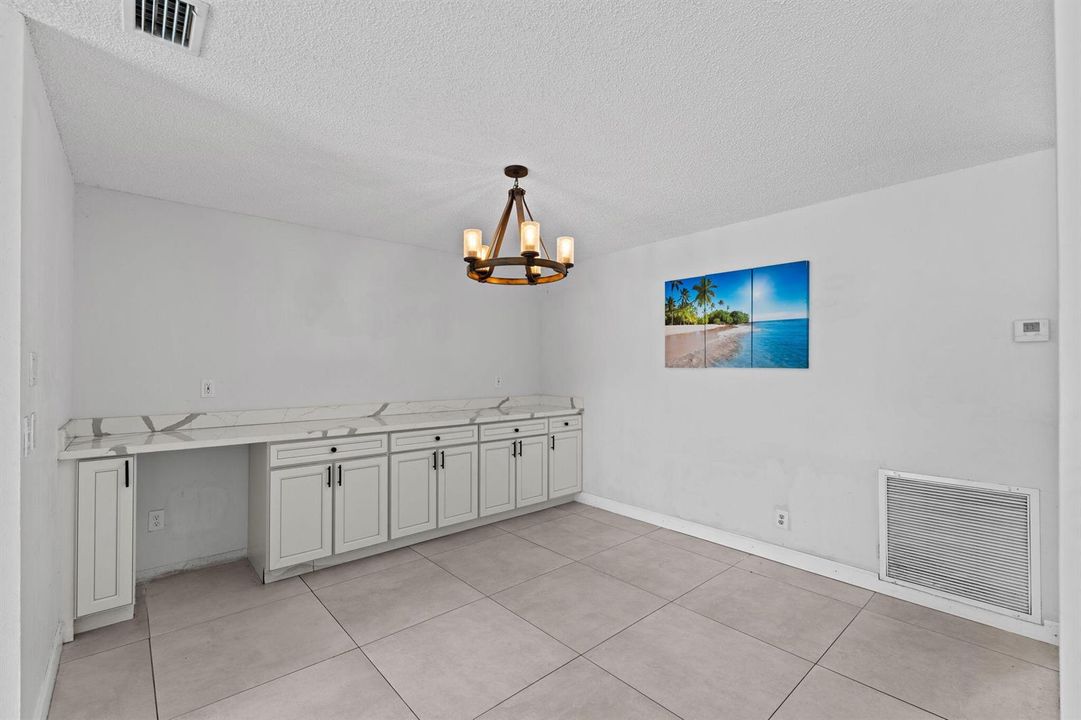 11-web-or-mls-A7404167
