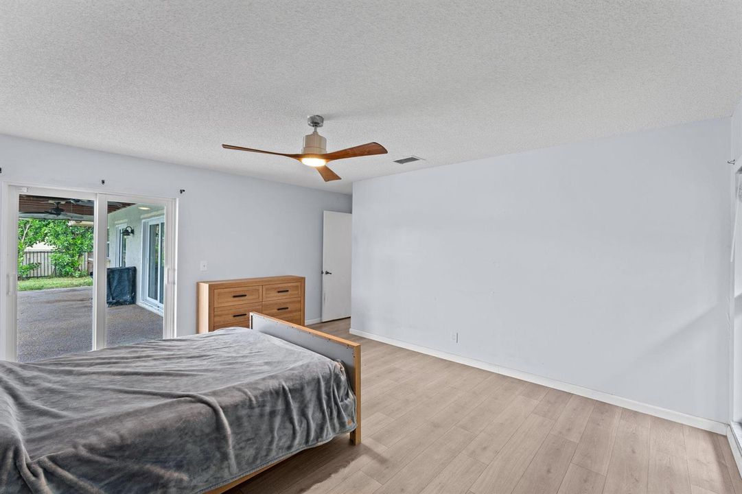 30-web-or-mls-A7404185