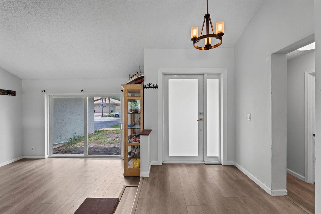 5-web-or-mls-A7404163