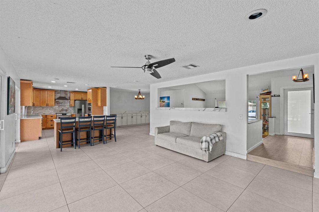 23-web-or-mls-A7404124