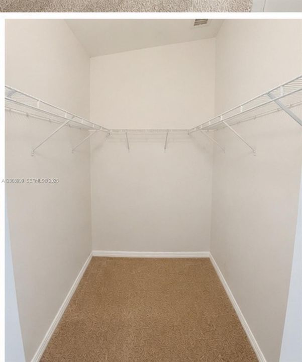 For Rent: $3,200 (3 beds, 2 baths, 1385 Square Feet)