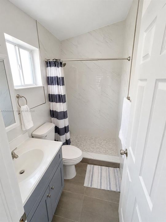 For Rent: $3,200 (3 beds, 2 baths, 1385 Square Feet)