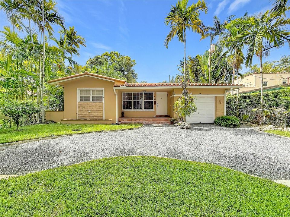 En Venta: $1,275,000 (3 camas, 2 baños, 1879 Pies cuadrados)
