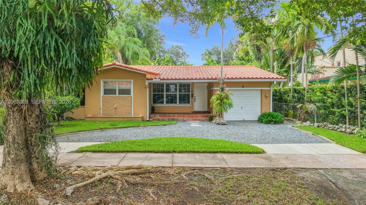 En Venta: $1,275,000 (3 camas, 2 baños, 1879 Pies cuadrados)