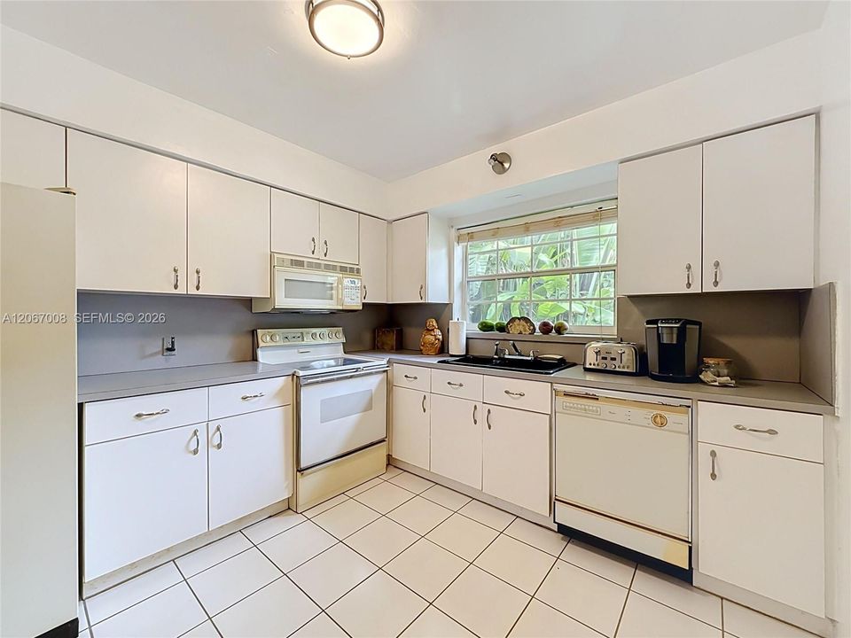 En Venta: $1,275,000 (3 camas, 2 baños, 1879 Pies cuadrados)