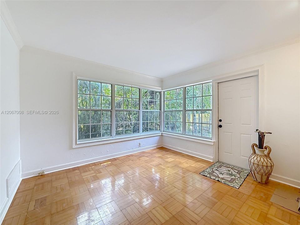 En Venta: $1,275,000 (3 camas, 2 baños, 1879 Pies cuadrados)