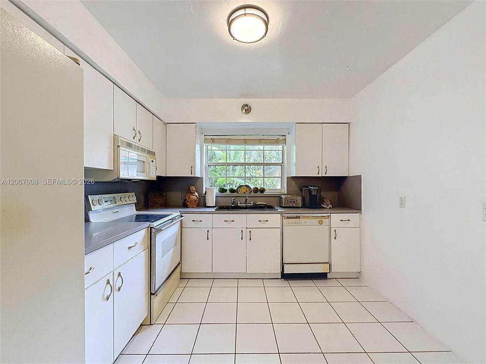 En Venta: $1,275,000 (3 camas, 2 baños, 1879 Pies cuadrados)