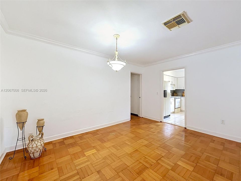 En Venta: $1,275,000 (3 camas, 2 baños, 1879 Pies cuadrados)