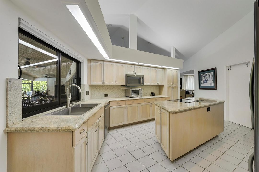 Kitchen With Double Sink & Island