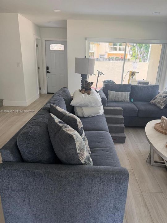 For Sale: $399,000 (2 beds, 2 baths, 1346 Square Feet)