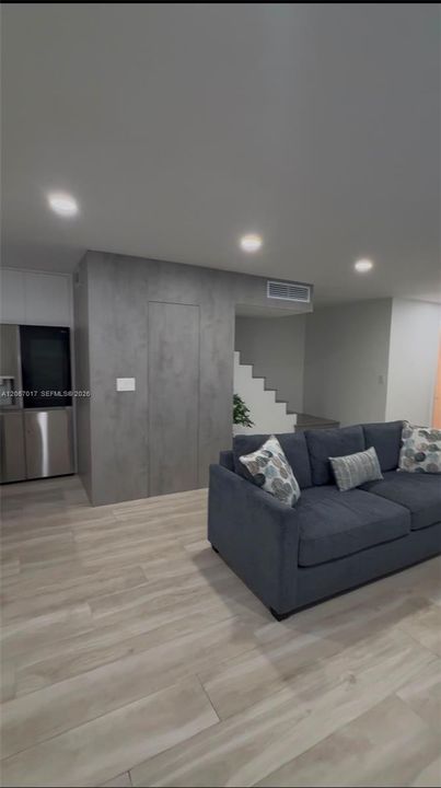 For Sale: $399,000 (2 beds, 2 baths, 1346 Square Feet)
