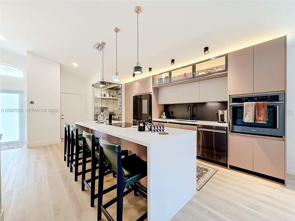 For Sale: $749,999 (3 beds, 2 baths, 1416 Square Feet)