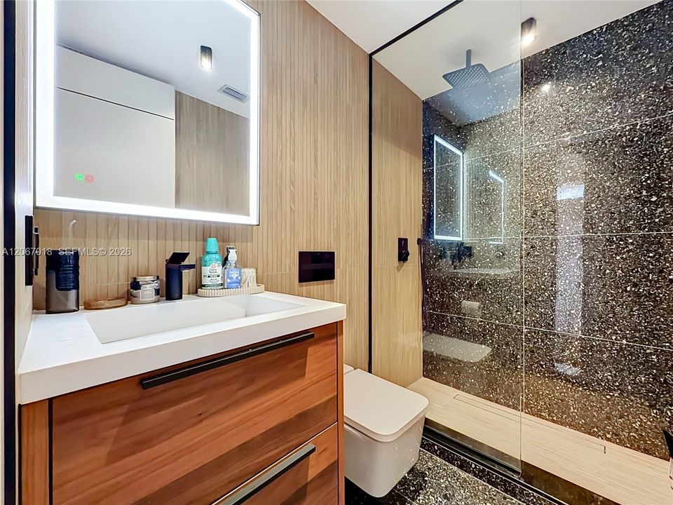 For Sale: $749,999 (3 beds, 2 baths, 1416 Square Feet)