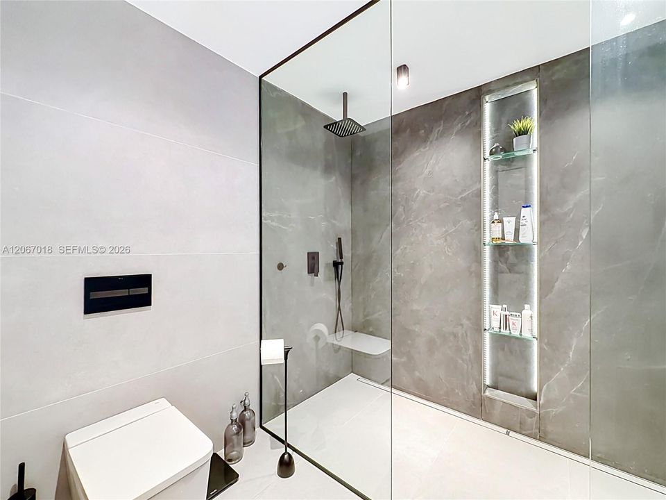 For Sale: $749,999 (3 beds, 2 baths, 1416 Square Feet)