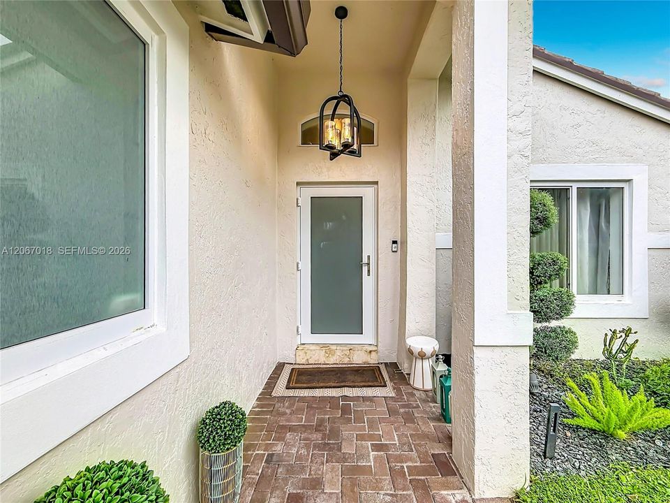 For Sale: $749,999 (3 beds, 2 baths, 1416 Square Feet)