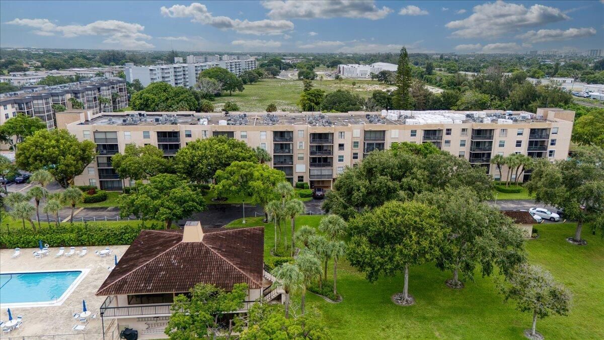 06-5280 NW 2nd Ave Boca (6)