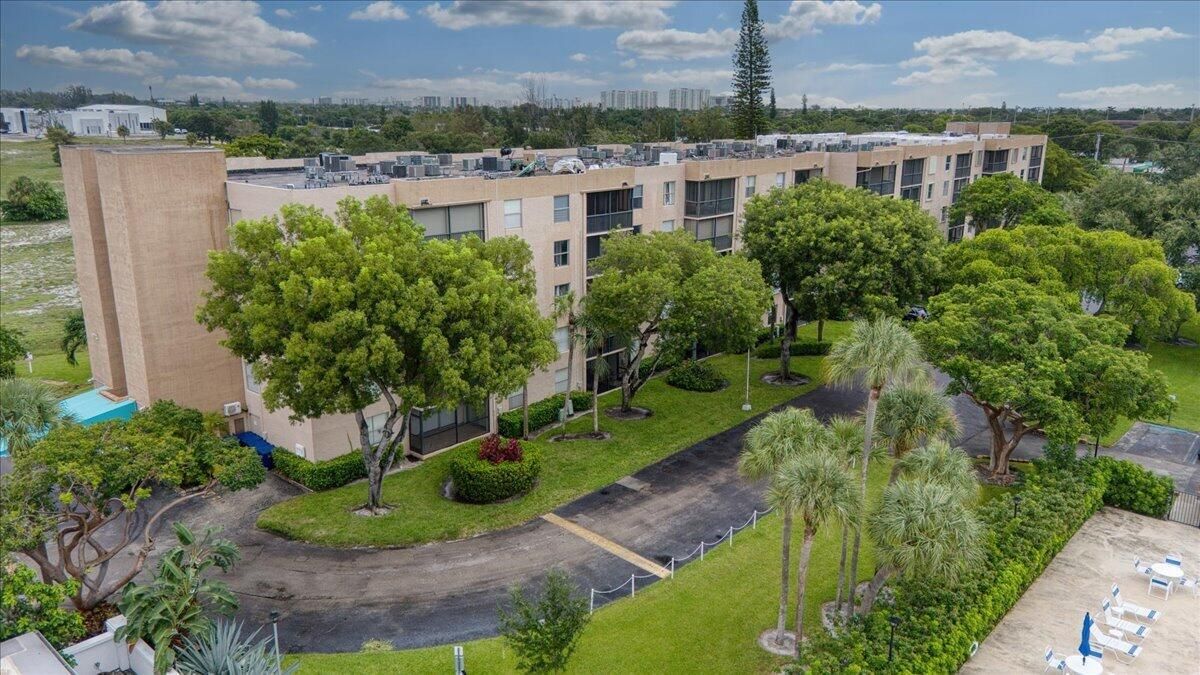 05-5280 NW 2nd Ave Boca (5)