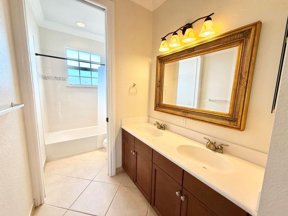 FULL 3RD BATHROOM