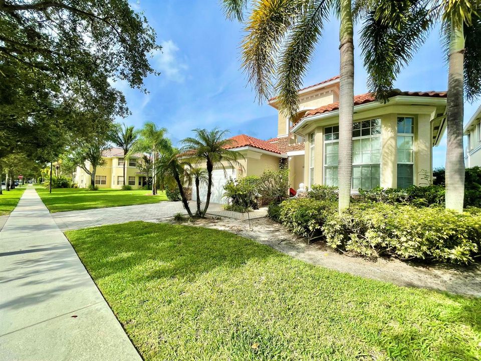SPACIOUS LAKEFRONT LOT