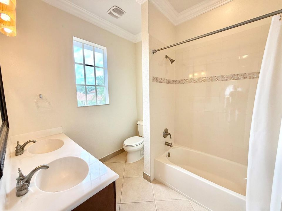 FULL 4TH BATHROOM