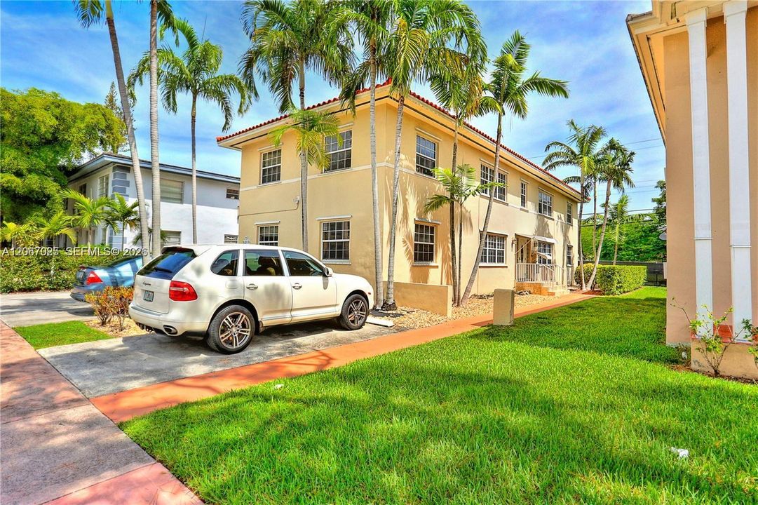 Coral Gables. An excellent location in Miami. 2 nd floor apt unit.  Wood flooring, corner unit. Four unit building.
