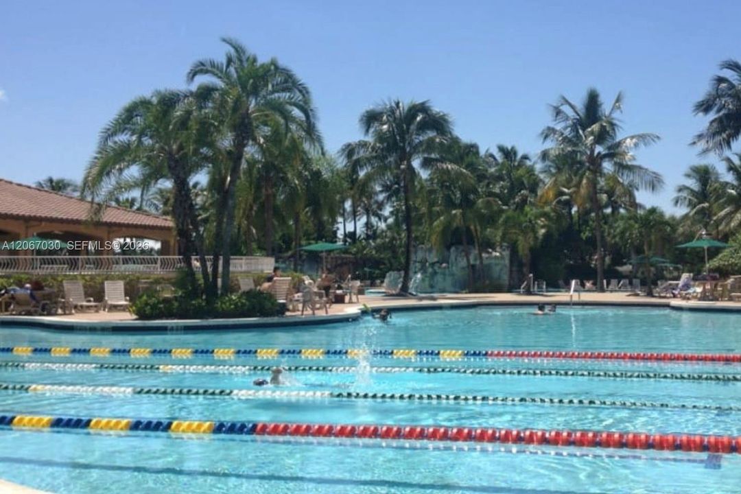 For Sale: $1,140,000 (4 beds, 2 baths, 2011 Square Feet)