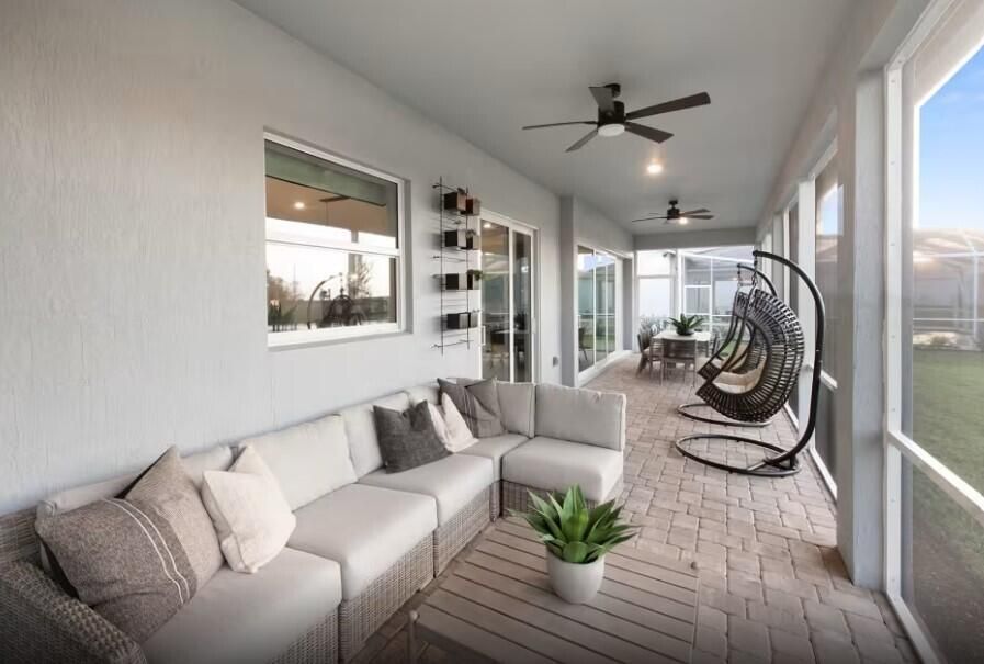 Oakhurst Lanai